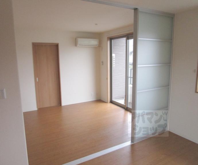 【Ｓｈｉｎｉｎｇ　Ｔｅｒｒａｃｅ　西賀茂】間取