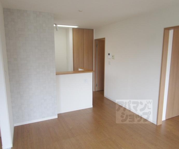 【Ｓｈｉｎｉｎｇ　Ｔｅｒｒａｃｅ　西賀茂】間取