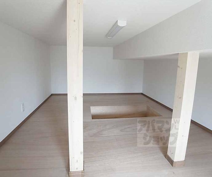 【紫野東御所田町貸家】間取