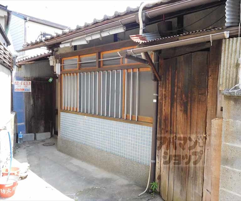 紫野南舟岡町貸家