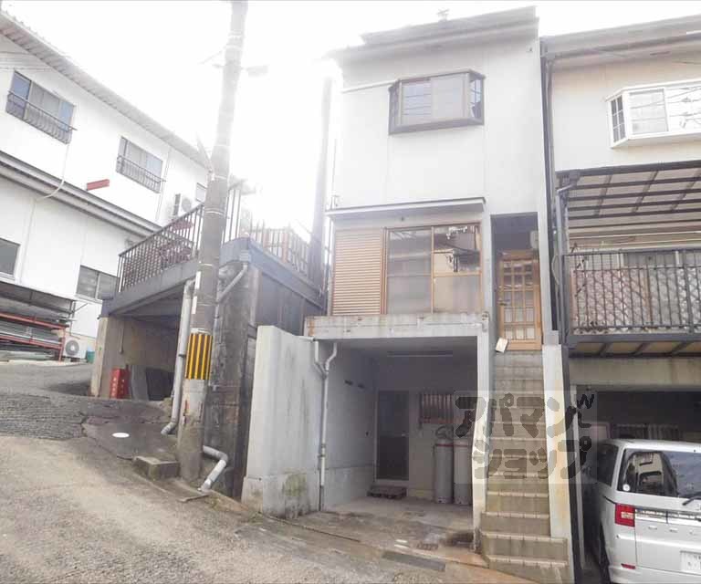 大北山原谷乾町１１２－９６