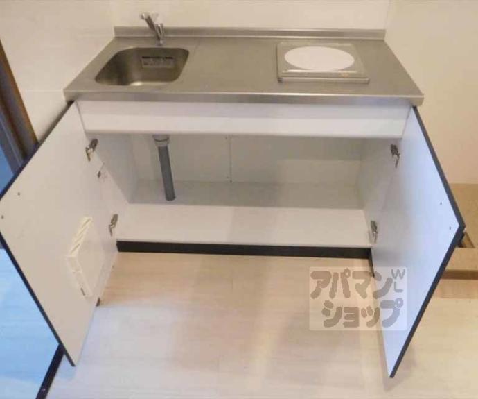 【ＧＲＡＮＤ　ＦＩＲＳＴ鞍馬口】間取