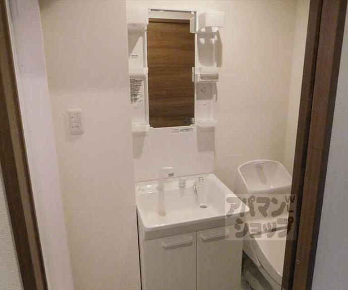 【ＧＲＡＮＤ　ＦＩＲＳＴ鞍馬口】間取