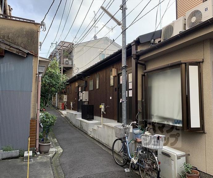 【紫野上柏野町１６－４貸家】間取