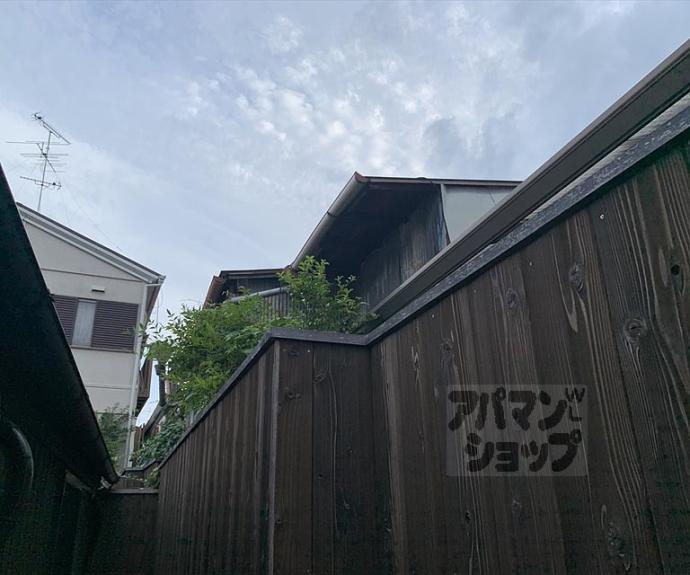 【紫野上柏野町１６－４貸家】間取