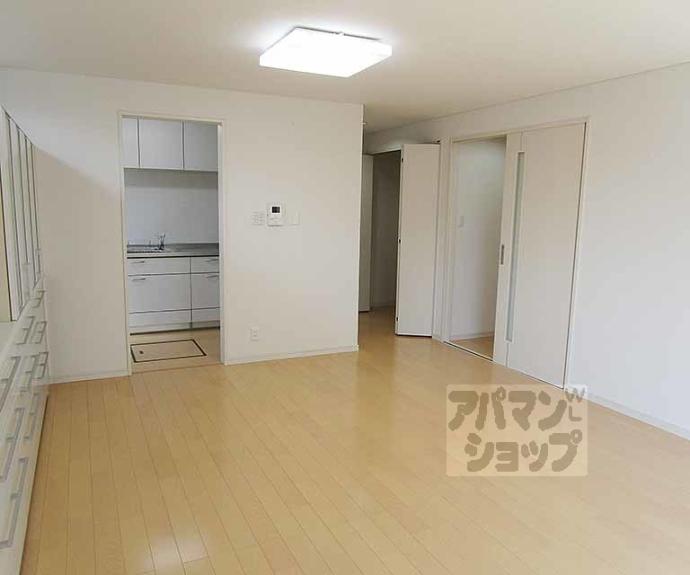 【紫野上築山町３７貸家】間取