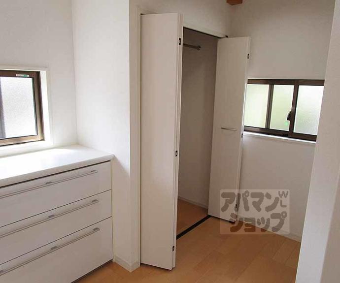 【紫野上築山町３７貸家】間取