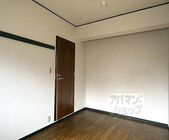【パレロイヤル西陣佐わらび】間取