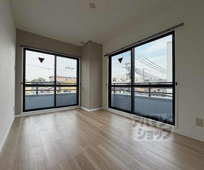 【シャトー御池】間取