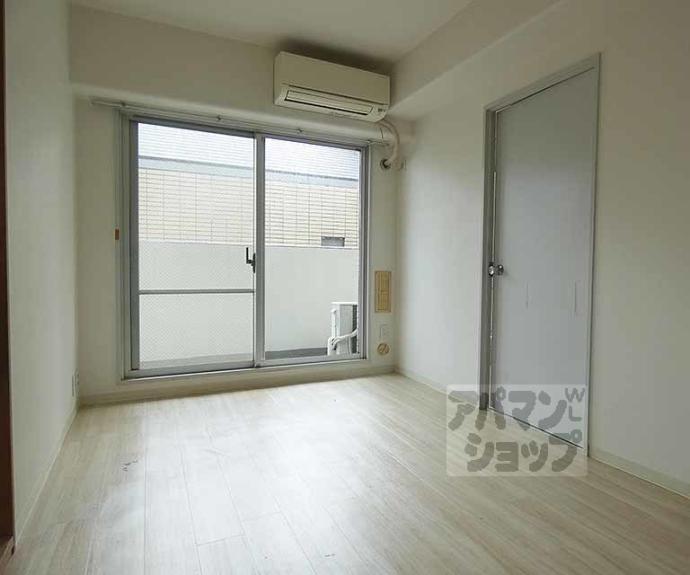 【第３３長栄今小路メリーハイツ】間取