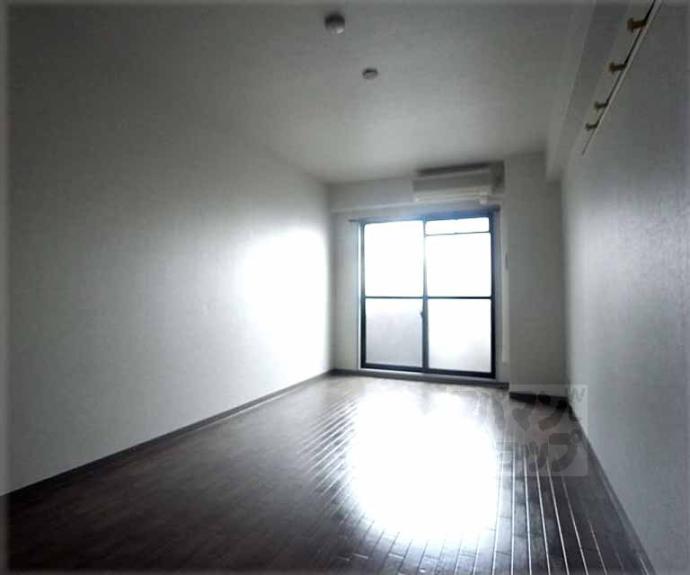 【ビクトワール二条】間取