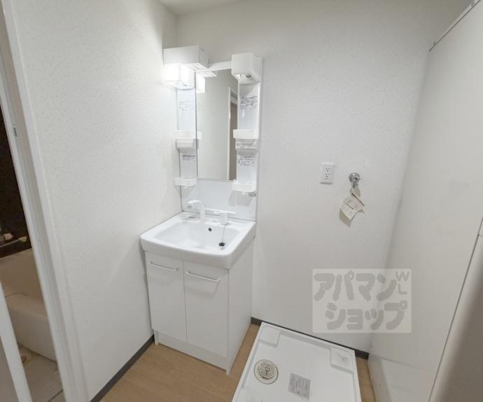 【クリスタルコート嵯峨天龍寺】間取