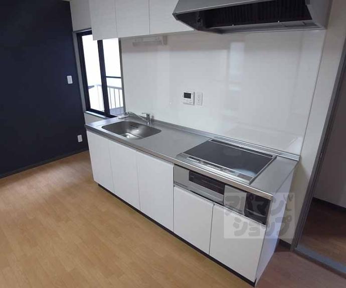 【クリスタルコート嵯峨天龍寺】間取