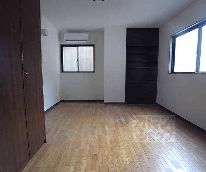 【クリスタルコート嵯峨天龍寺】間取