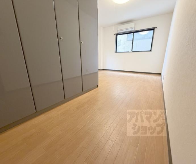 【クリスタルコート嵯峨天龍寺】間取