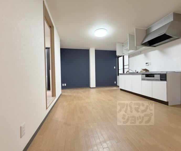 【クリスタルコート嵯峨天龍寺】間取