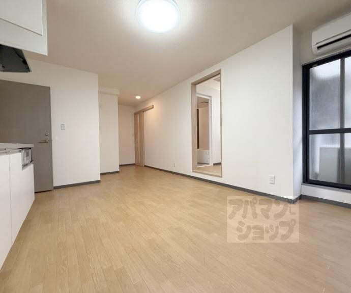 【クリスタルコート嵯峨天龍寺】間取