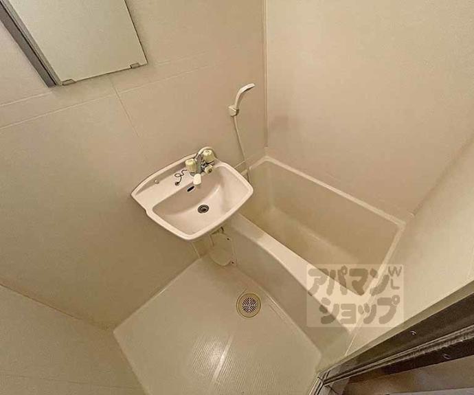 【ビレイユ眞英四条柳馬場】間取