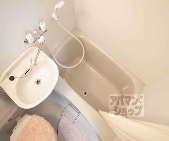 【二軒茶屋マンション】間取