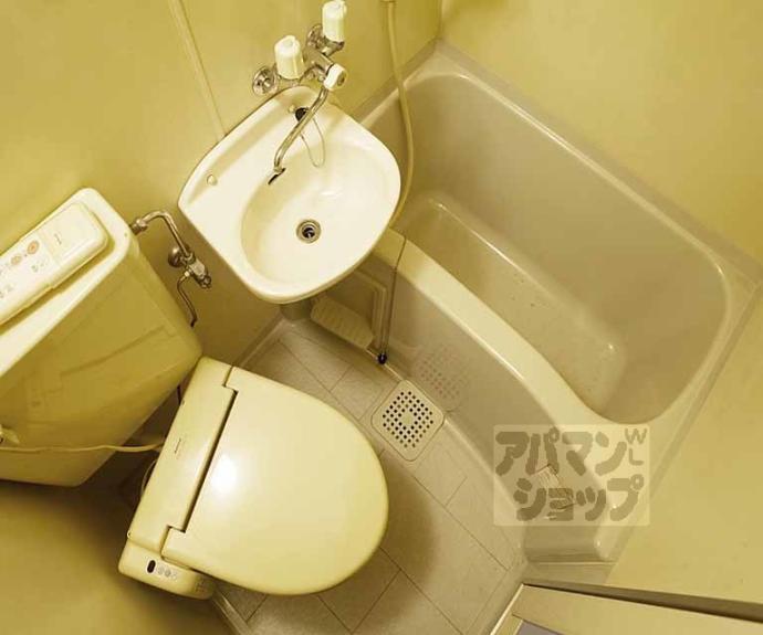 【二軒茶屋マンション】間取