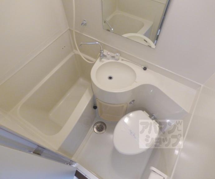 【二軒茶屋マンション】間取