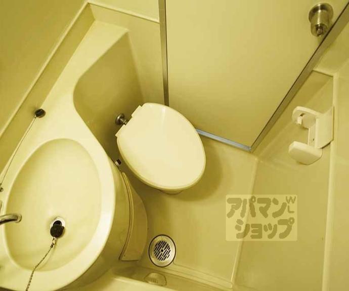 【二軒茶屋マンション】間取