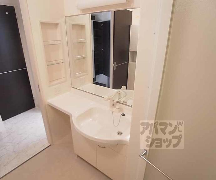 【アドミラブールＡ・Ｂ棟】間取