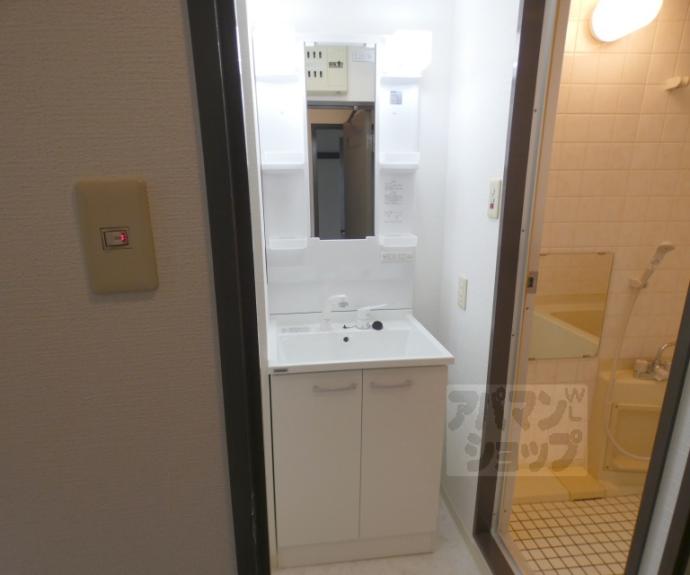 【川端マンション】間取