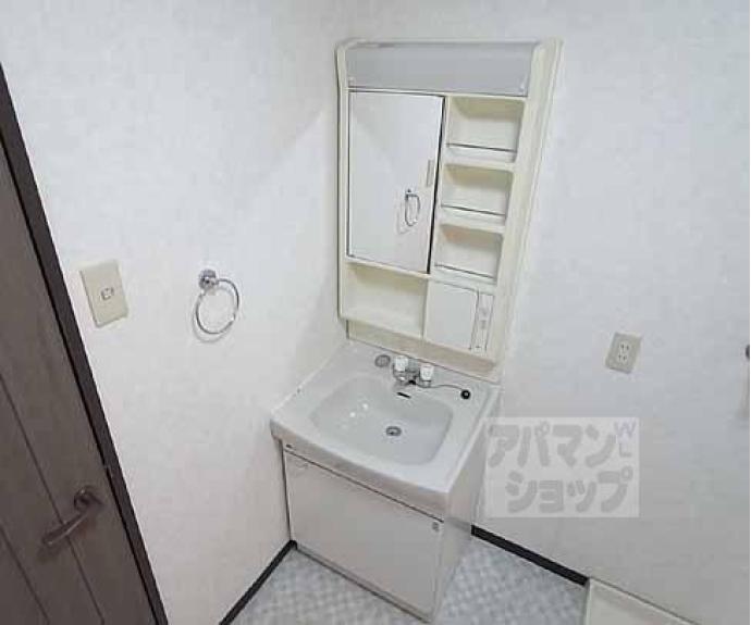 【川端マンション】間取