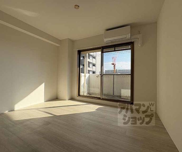 【パインフィールド二条城】間取