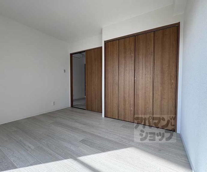 【パインフィールド二条城】間取