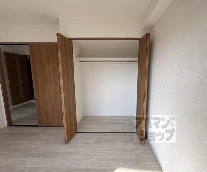 【パインフィールド二条城】間取