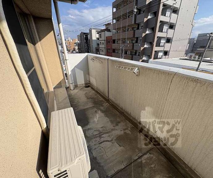 【パインフィールド二条城】間取