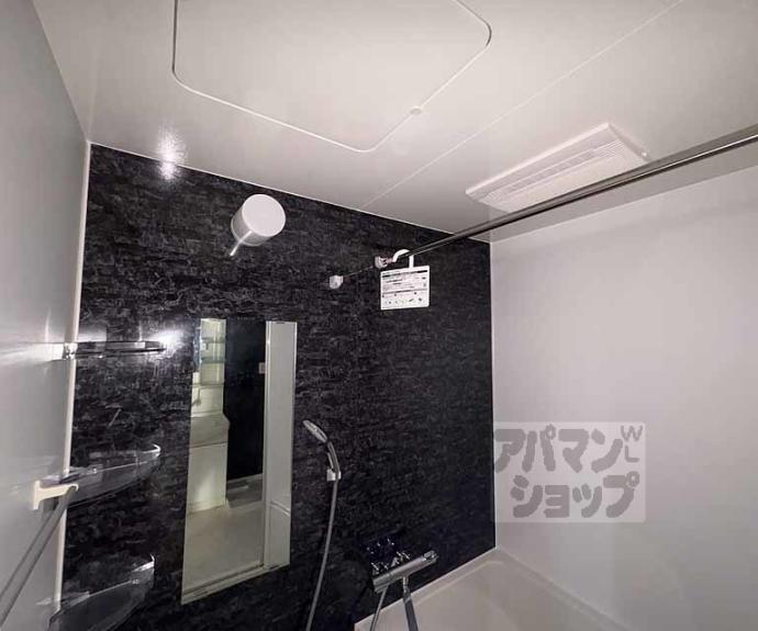 【パインフィールド二条城】間取