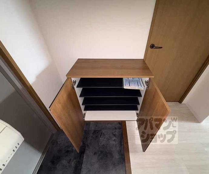 【パインフィールド二条城】間取