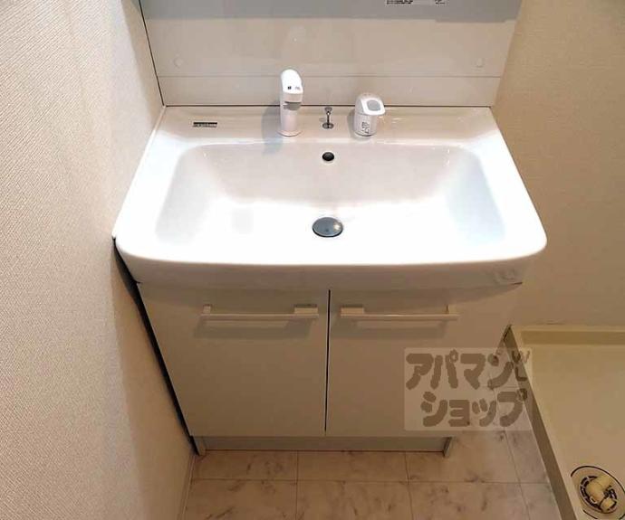 【パインフィールド二条城】間取