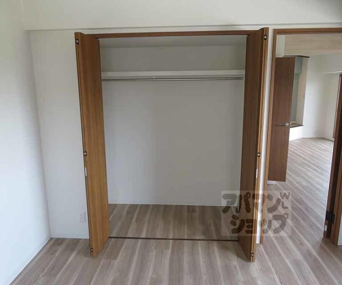 【パインフィールド二条城】間取