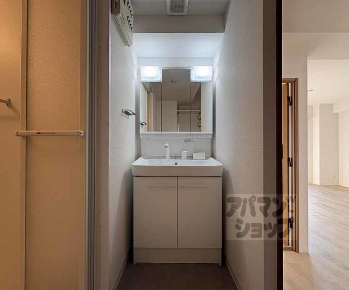 【パインフィールド二条城】間取