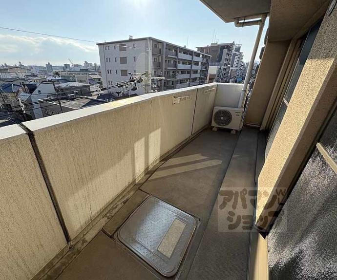 【パインフィールド二条城】間取