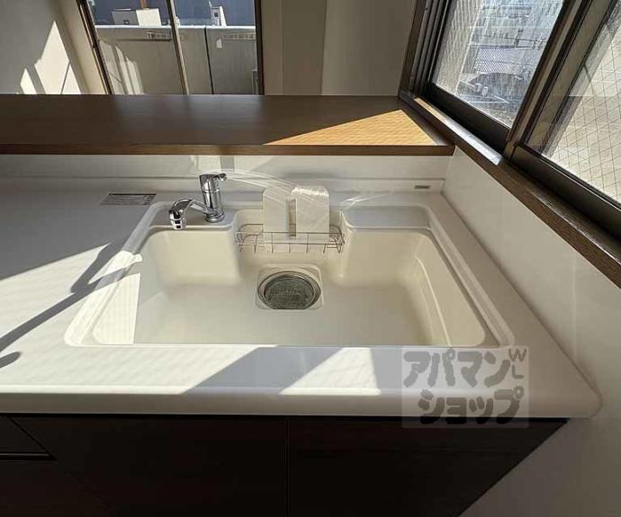 【パインフィールド二条城】間取