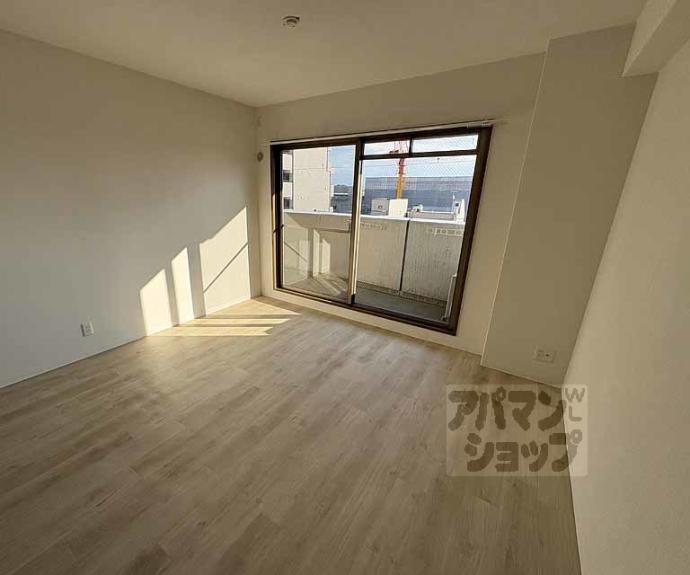 【パインフィールド二条城】間取