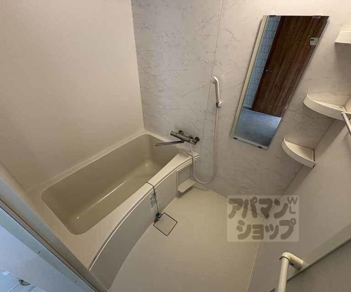 【パインフィールド二条城】間取