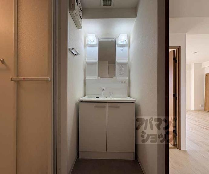 【パインフィールド二条城】間取