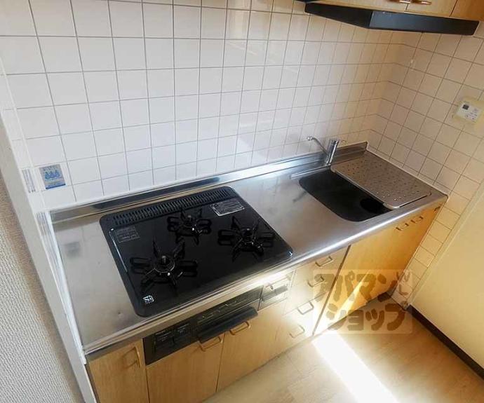 【パインフィールド二条城】間取