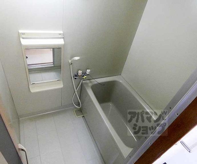 【パインフィールド二条城】間取