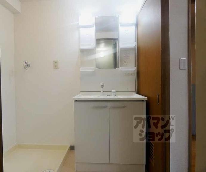 【パインフィールド二条城】間取