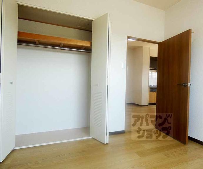 【パインフィールド二条城】間取