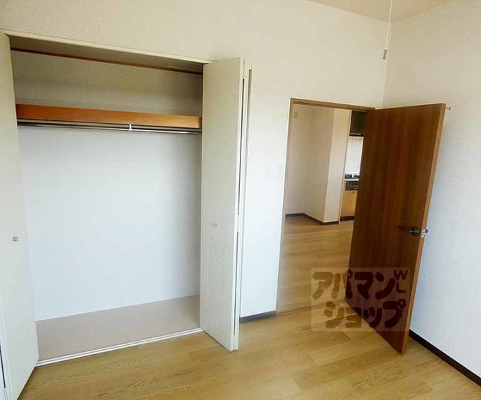 【パインフィールド二条城】間取