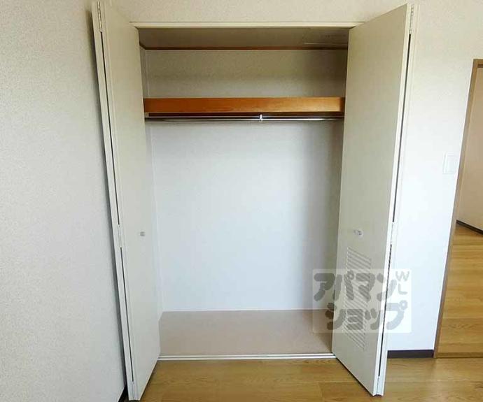 【パインフィールド二条城】間取