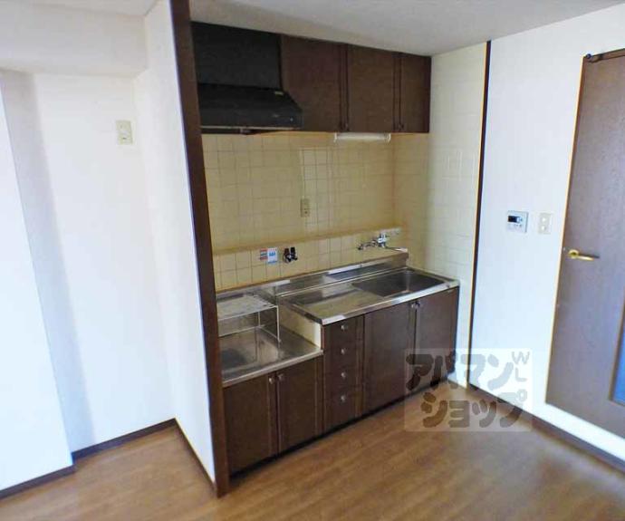 【コンフォール北白川Ⅱ】間取